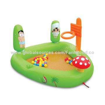Inflatable pool with goal