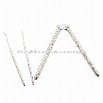 Zinc Alloy Nut Cracker With Carved Handle