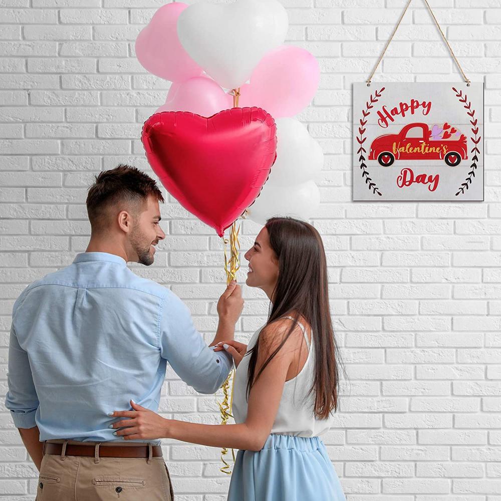 Décoration suspendue de la Saint-Valentin en bois