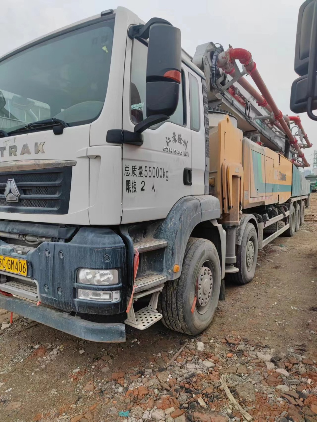 XCMG Sinotruk 69-meter HB69V Concrete Pump Truck
