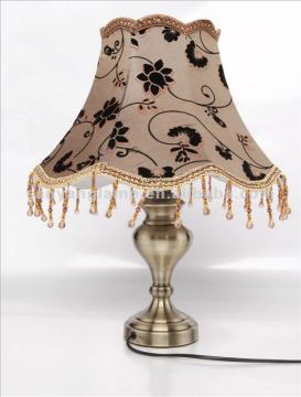 Modern hotel table lamp with acrylic beads hanging