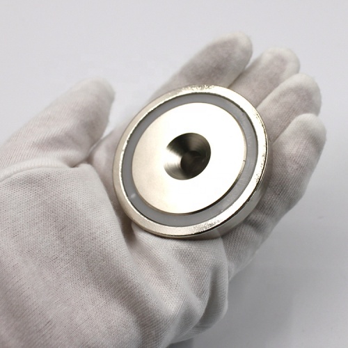 Magnete con base in neodimio con foro svasato D60