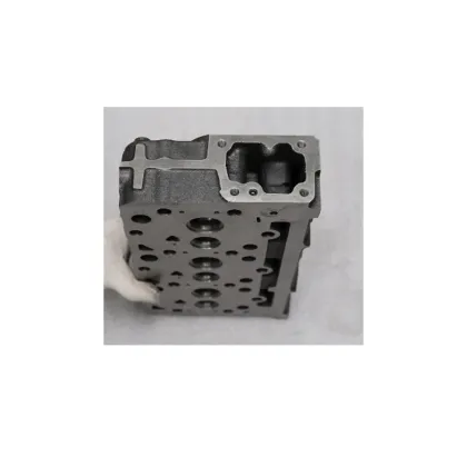 Kubota Tractor Engines D1503DI D1703DI D1803DI - Cylinder Heads & Spare Parts