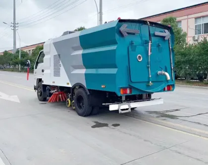 Jmc 4*2 Road Vacuum Cleaner Sweeper-Washer Vehicle