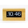 Bambu pequeno ou caixa de madeira Flip Clock