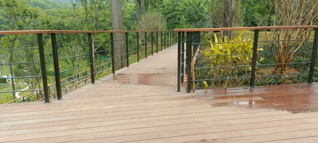 chestnut color groove bamboo decking