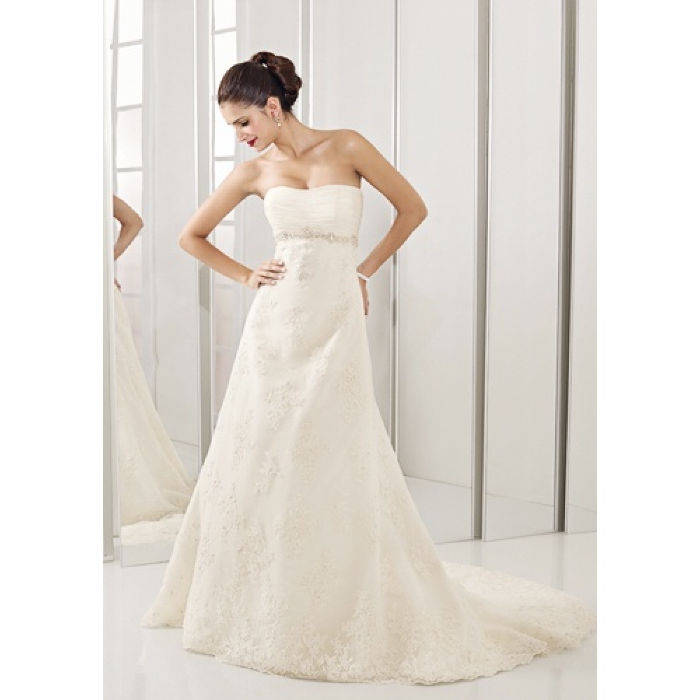 Aesthetic Design Sleeveless Floor Dragging Wedding Dress