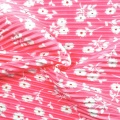 Geknitterter Polyester-Kleiderstoff mit Blümchenmuster und Blumenmuster