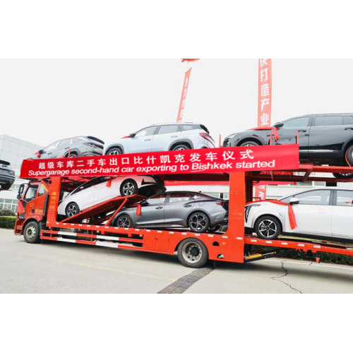 Volkswagen Lavida: mașină ieftină pe benzină sedan cu 5 locuri de mărime medie