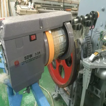 Yuefeng shuttless rapier loom weaving jute fabric
