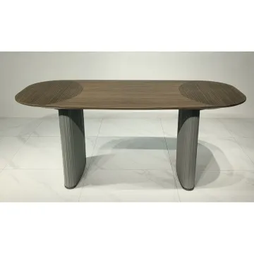 Unique Exclusive Dinning Table