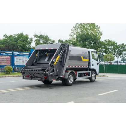 Dolica D5 Compacting Garbage Truck