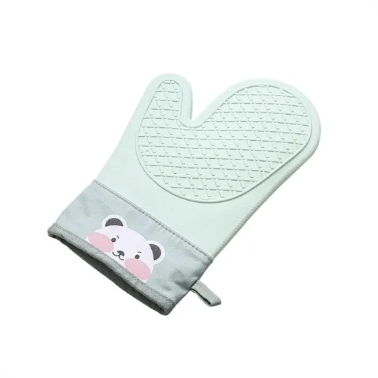 High-Quality Insulated Oven Gloves with Silicone Non-Slip Design for Kitchen