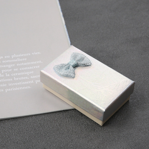 Papier de texture holographique de luxe personnalisé avec boîte-cadeau de bijoux d&#39;emballage en argent laser avec ruban en gros