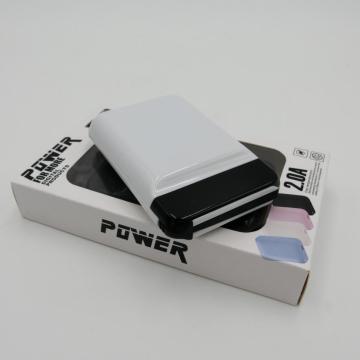 caricabatterie mini power bank con LED