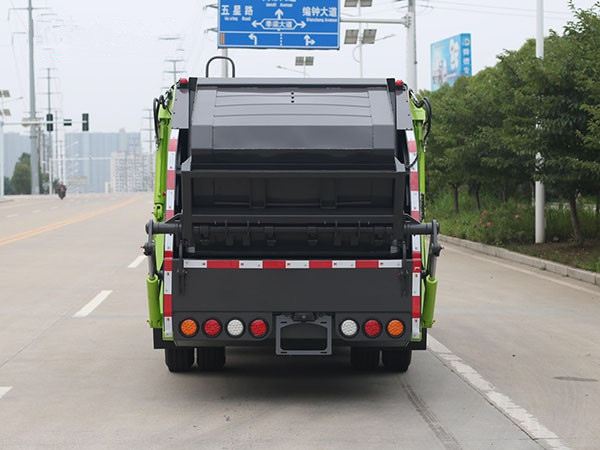 ISUZU6CBMCOMPACTOR (11)