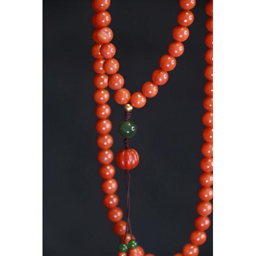 collar de cuentas de naranja