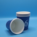 Copos de papel isolados de parede dupla luxuosa de 20 onças