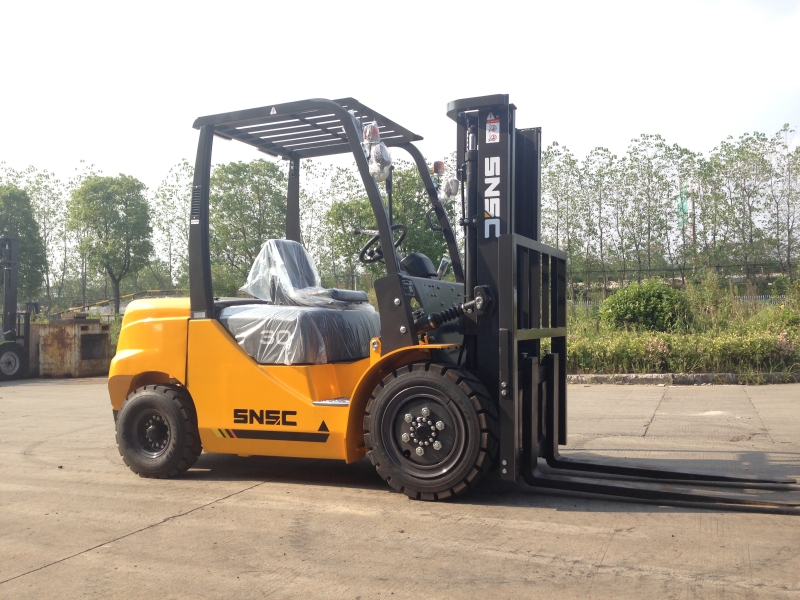 Fork lifter