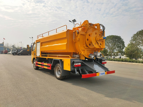 High-Performance Mobile Sewage Cleaning Vehicle for Large Areas