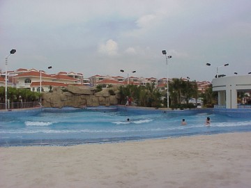 exciting and relaxing wave pool equipment