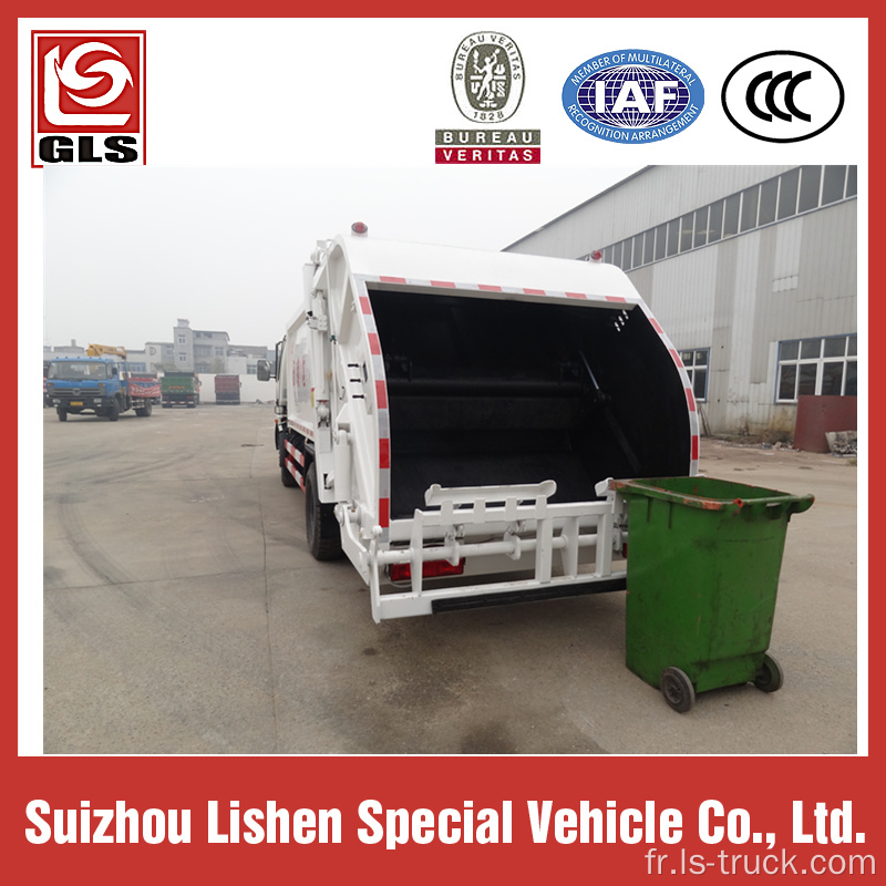 Camion compacteur à déchets Dongfeng 5M3