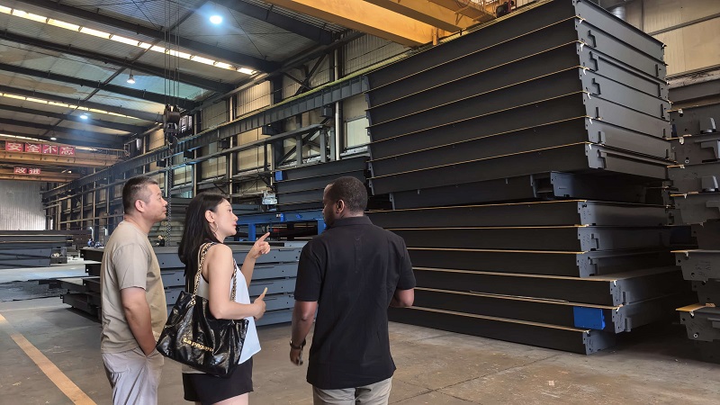 A Thousand-Mile Journey to Chongqing for In-Depth Cooperation! Hengbiao Technology and Kenyan Client Finalize Cooperation on 100-Ton Weighbridge