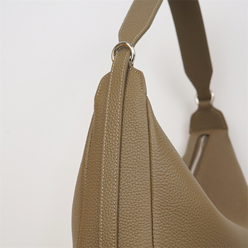 The Classic Choice: Genuine Leather Versatile Tote Bag