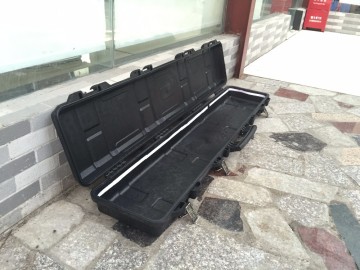 Tsunami Model 1222311 WaterpHere is some link about our distributors,roof Hard Injection-molded Carrying Gun Case for sale