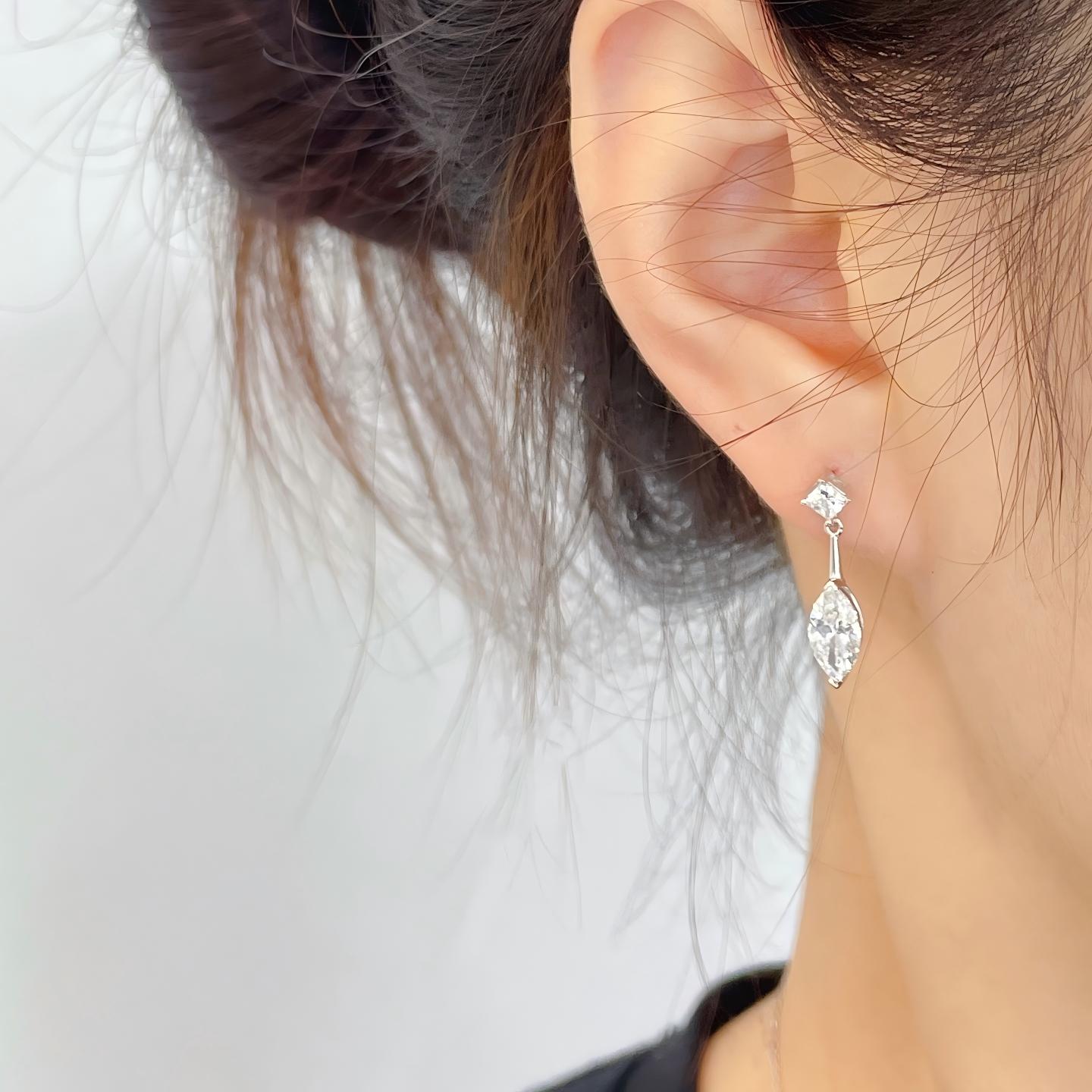 Chế độ xem macro Phòng thí nghiệm Marquise có khớp nối bằng vàng hồng 18K Nhà cung cấp bông tai kim cương