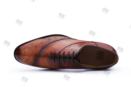 New Style Handmade Cowhide Embossed Casual Shoes