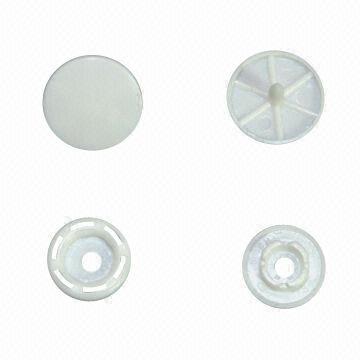 Plastic snap buttons, customized sizes and colors are accepted