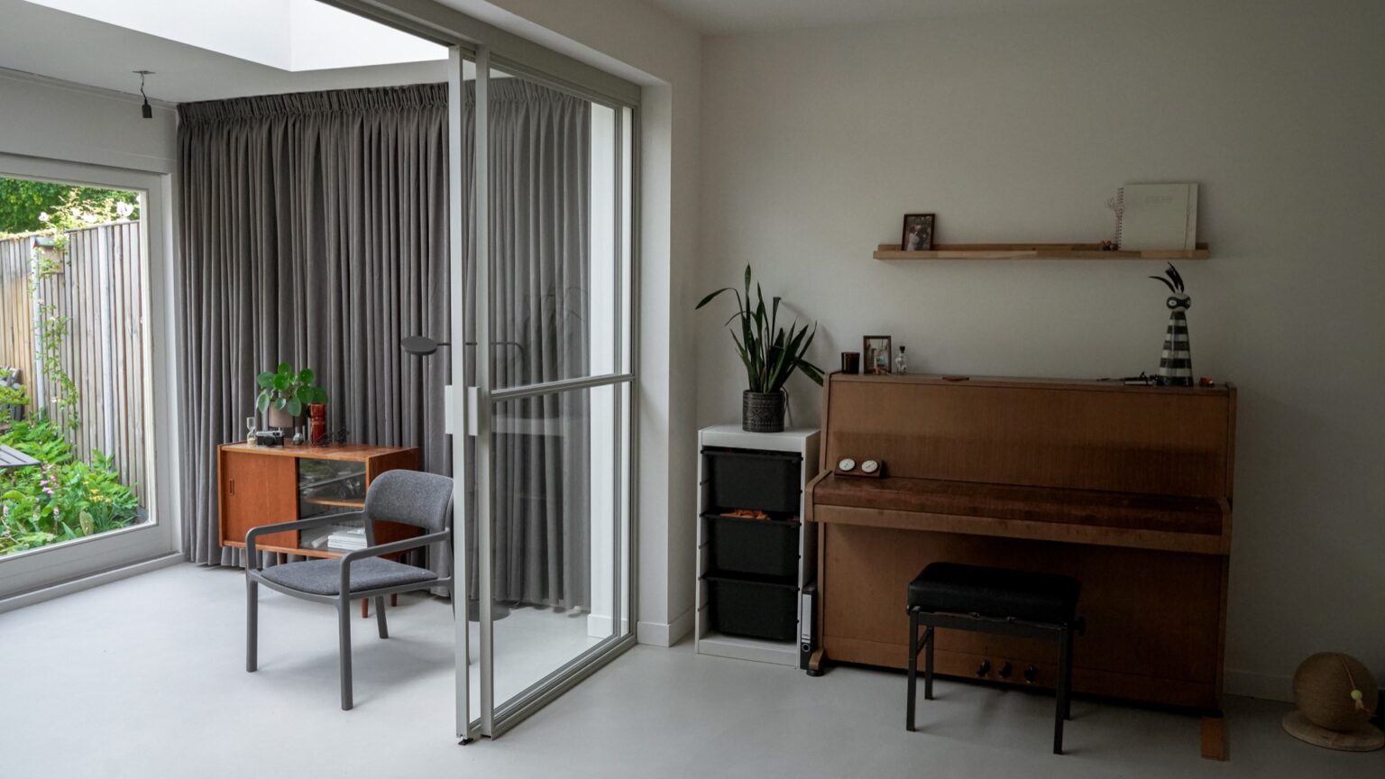 sliding door with grill