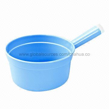 2.1L Plastic Water Ladle with Handle, Made of PP, Used for Ladling Water