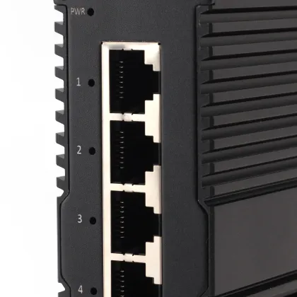 5 Port Industrial Ethernet Firewall Switch with OpenWRT