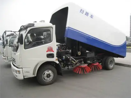 Dongfeng 140HP Road Sweeper Truck