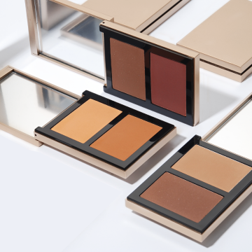 Palet serbuk yang ditekan khas dengan bronzer untuk kontur muka
