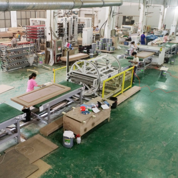 180 Degree Wooden Door Panel Steering Turnover Machine with Roller Conveyor: Efficient Panel Handling Solution