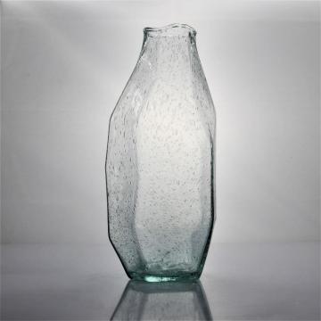 Vase en verre recyclé de forme irrégulière verte avec bulle