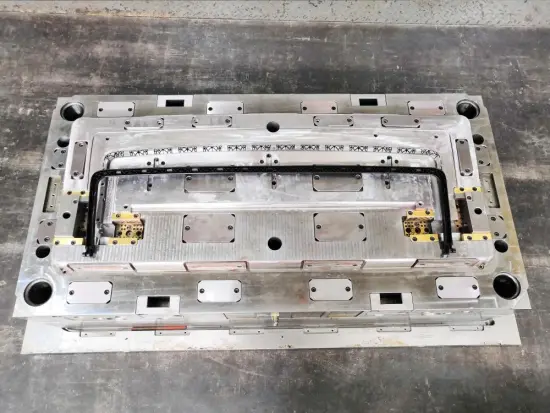 Mould manufacturing for automobile skylight