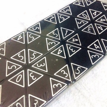 Wholsale High Quality Tri-omino, Set Triple-Domino Board Game