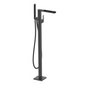 freestanding wẹ iwe faucet