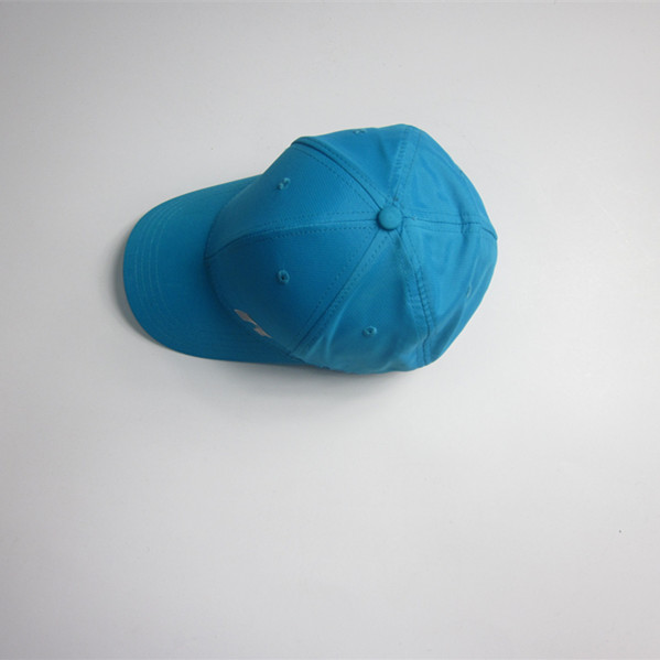 Gorra Flexfit de poliéster bordado