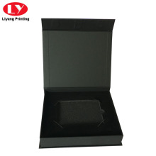 Boîte aimant en papier noir mat pour carte-cadeau