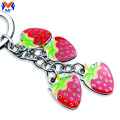 กระเป๋าถือโลหะ Custom Enamel Strawberries Fashion Keychain