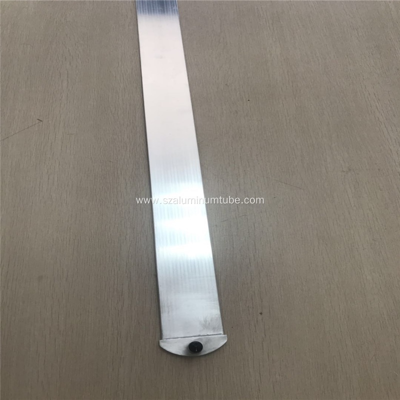 Aluminum micro channel pipe with connector