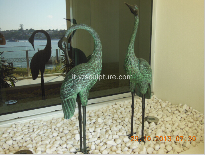 Grandezza in bronzo naturale scultura gru in vendita