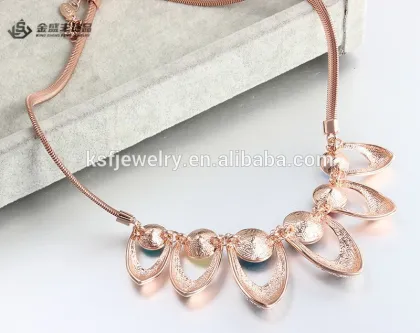 2015 Beautiful CZ Crystal Necklace Jewelry/Crystal Statement Necklace