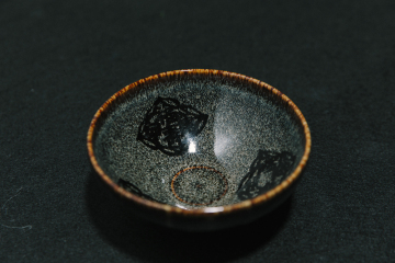 Paper cut and applicator with tortoiseshell--Longevity and health