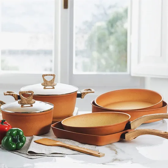 Forged Aluminum Nonstick Cookware Sets with Wooden Handles and Two-Tone Colors